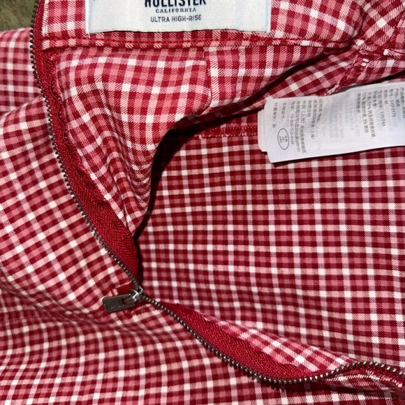 Hollister Skirt Women's Medium Short Mini Slit Ultra High Rise Red White Plaid - Picture 6 of 9